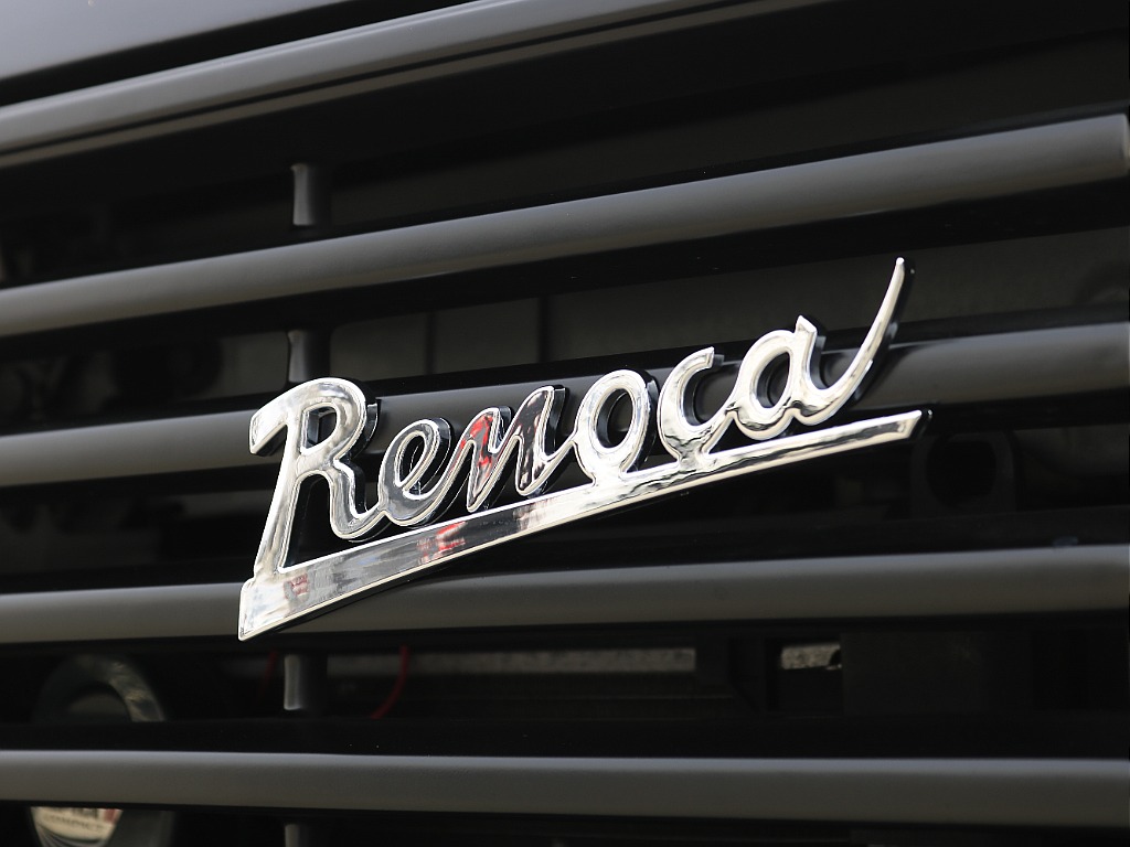 内外装、足回り、ナビと欲しい装備をパッケージングでコンプリートカスタム★もちろん追加カスタムもお任せください！どんなカスタムもお任せください！お客様のニーズに合わせたご提案をさせていただきます！