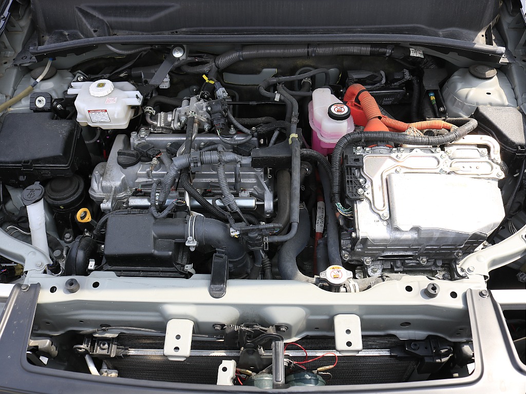 内外装、足回り、ナビと欲しい装備をパッケージングでコンプリートカスタム★もちろん追加カスタムもお任せください！どんなカスタムもお任せください！お客様のニーズに合わせたご提案をさせていただきます！