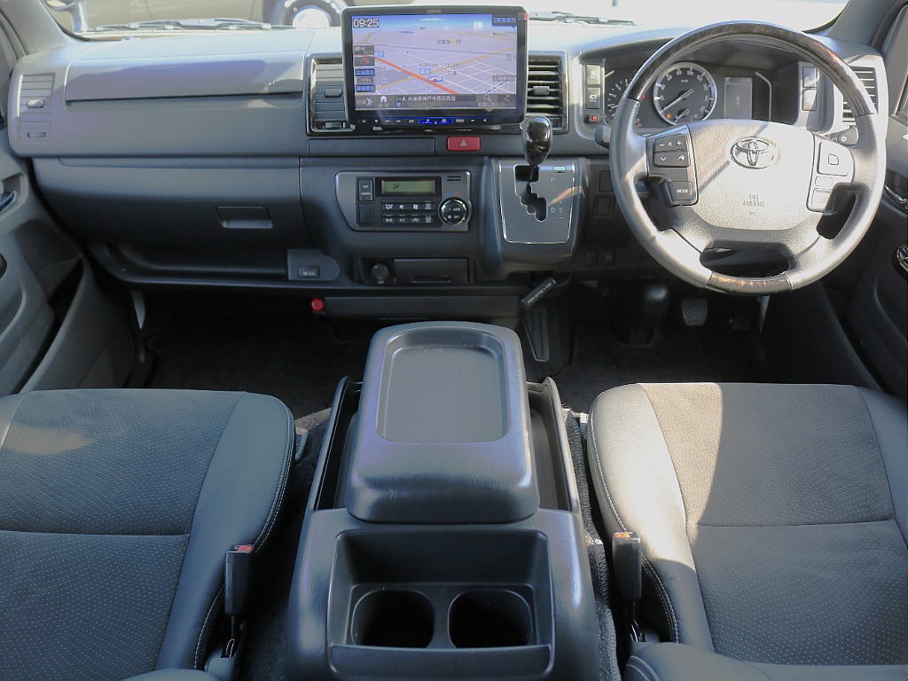 上質なインパネ周り