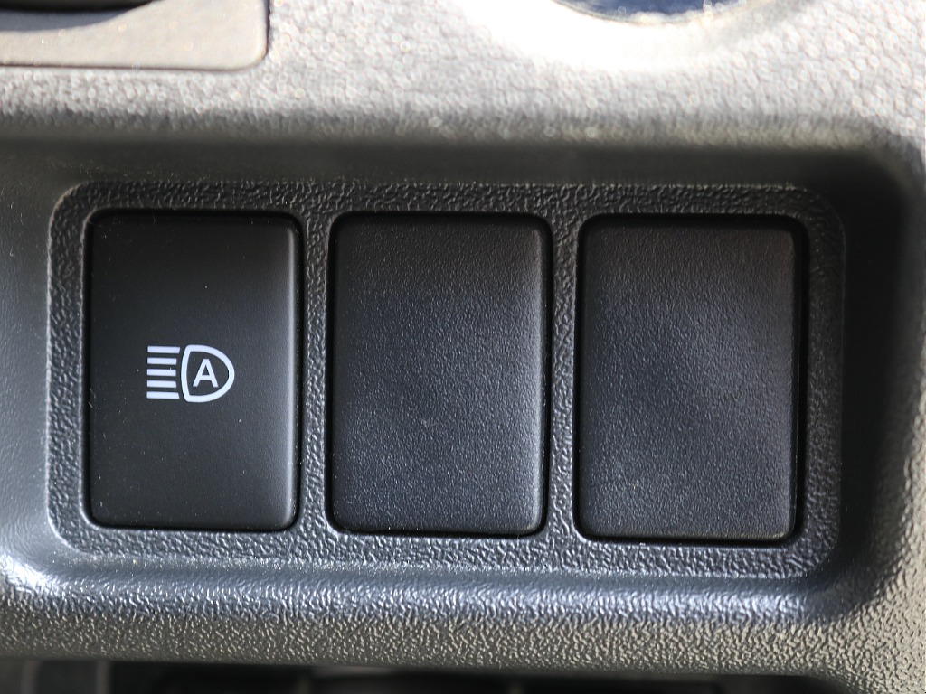 内外装、足回り、ナビと欲しい装備をパッケージングでコンプリートカスタム★もちろん追加カスタムもお任せください！どんなカスタムもお任せください！お客様のニーズに合わせたご提案をさせていただきます！