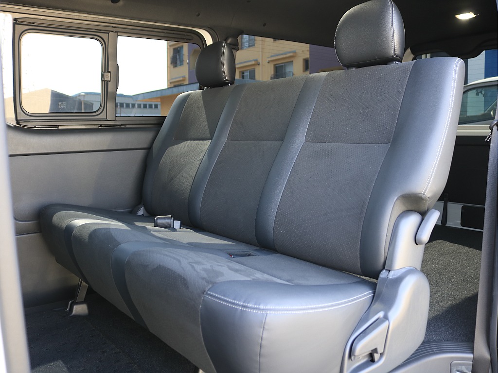 内外装、足回り、ナビと欲しい装備をパッケージングでコンプリートカスタム★もちろん追加カスタムもお任せください！どんなカスタムもお任せください！お客様のニーズに合わせたご提案をさせていただきます！