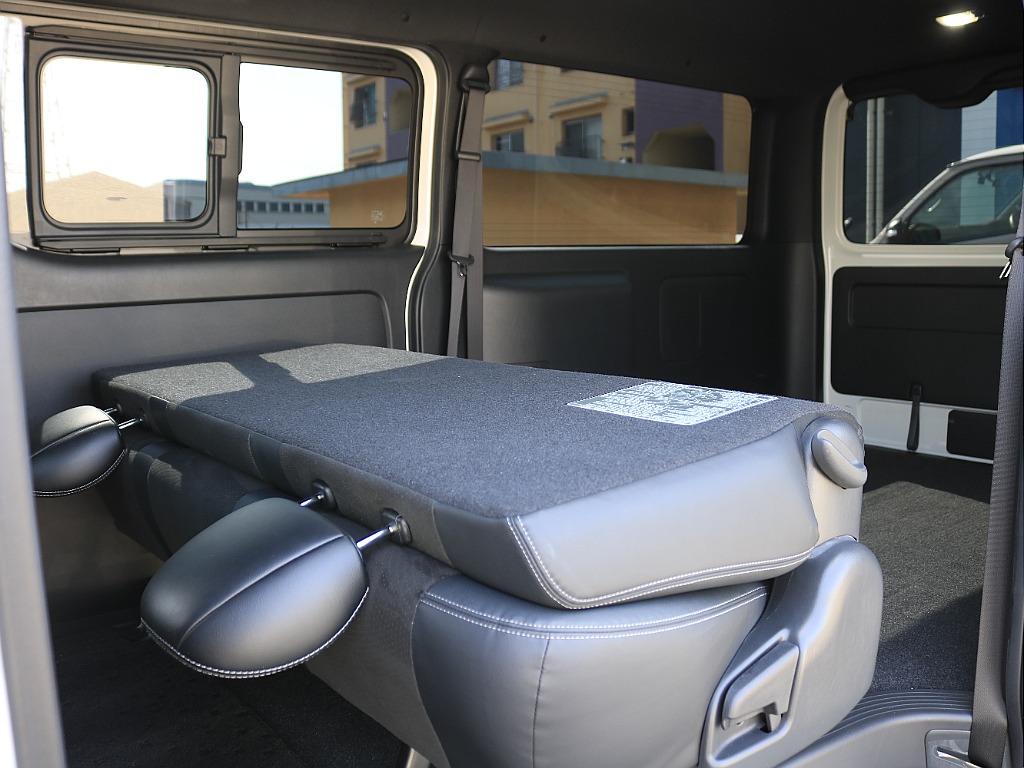 内外装、足回り、ナビと欲しい装備をパッケージングでコンプリートカスタム★もちろん追加カスタムもお任せください！どんなカスタムもお任せください！お客様のニーズに合わせたご提案をさせていただきます！