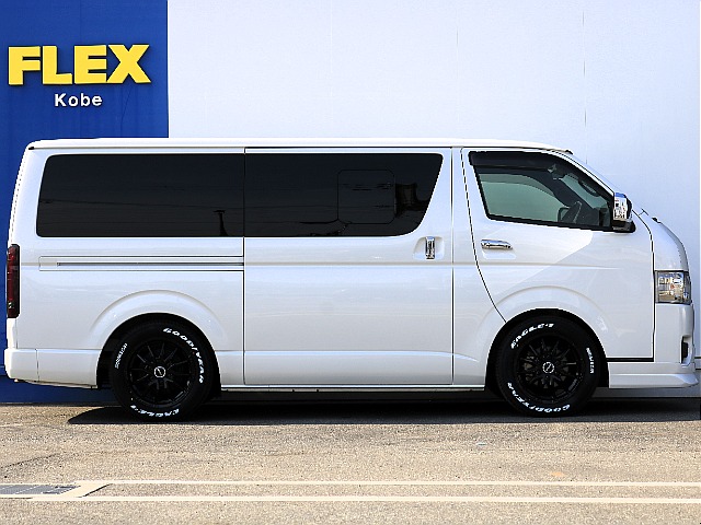 内外装、足回り、ナビと欲しい装備をパッケージングでコンプリートカスタム★もちろん追加カスタムもお任せください！どんなカスタムもお任せください！お客様のニーズに合わせたご提案をさせていただきます！