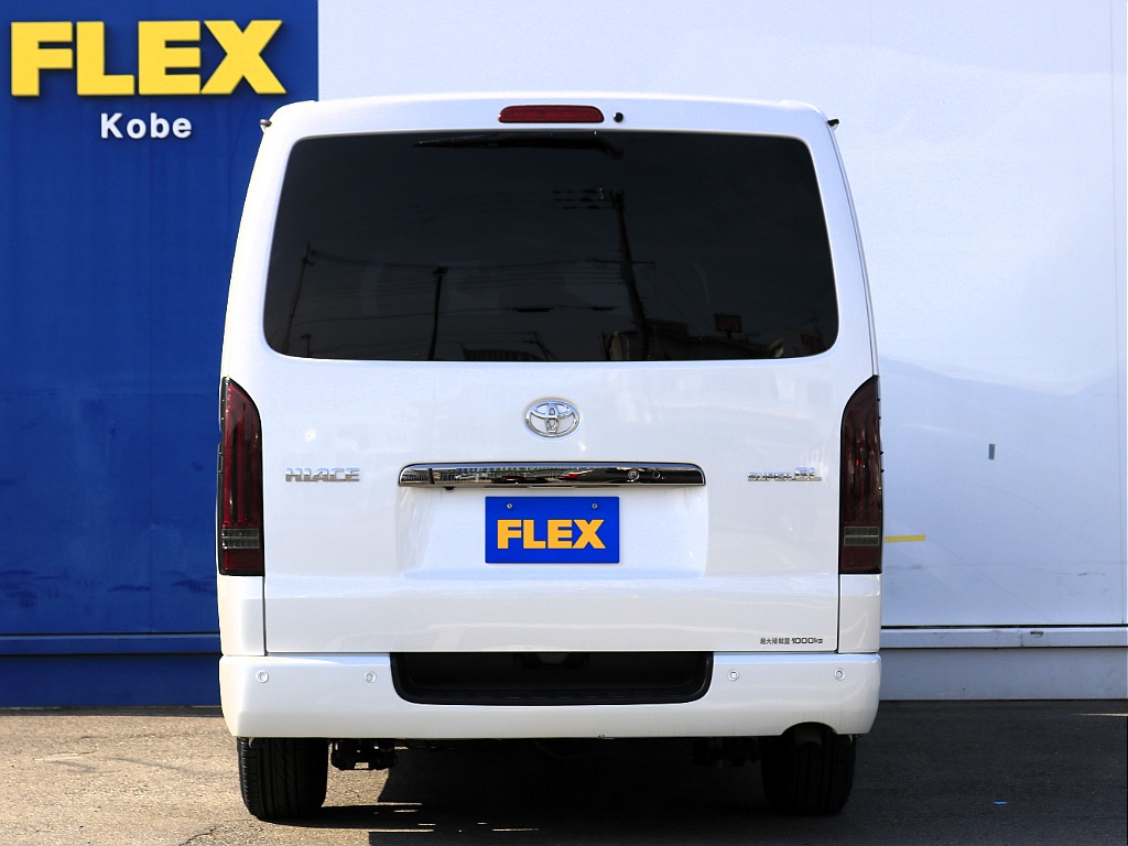 内外装、足回り、ナビと欲しい装備をパッケージングでコンプリートカスタム★もちろん追加カスタムもお任せください！どんなカスタムもお任せください！お客様のニーズに合わせたご提案をさせていただきます！