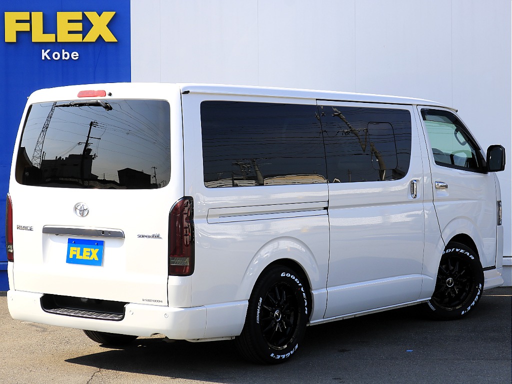 内外装、足回り、ナビと欲しい装備をパッケージングでコンプリートカスタム★もちろん追加カスタムもお任せください！どんなカスタムもお任せください！お客様のニーズに合わせたご提案をさせていただきます！