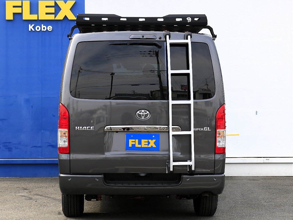 内外装、足回り、ナビと欲しい装備をパッケージングでコンプリートカスタム★もちろん追加カスタムもお任せください！どんなカスタムもお任せください！お客様のニーズに合わせたご提案をさせていただきます！