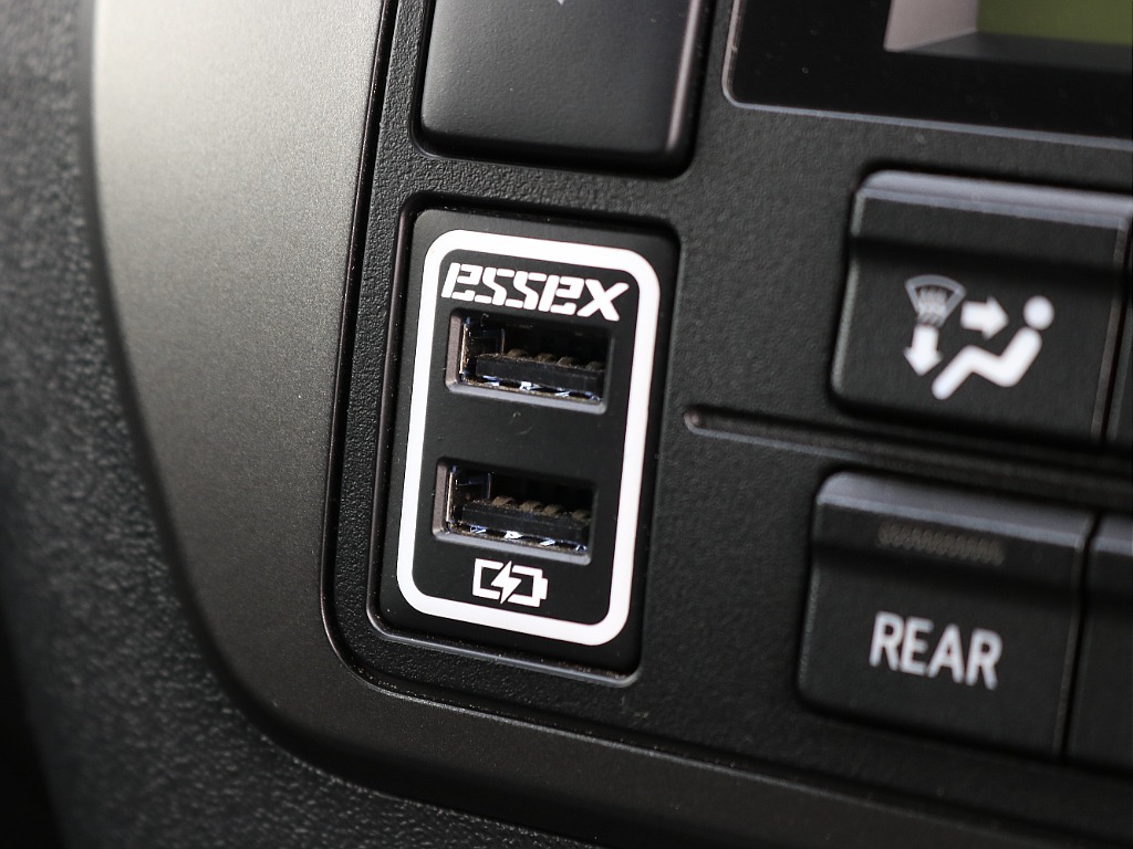 内外装、足回り、ナビと欲しい装備をパッケージングでコンプリートカスタム★もちろん追加カスタムもお任せください！どんなカスタムもお任せください！お客様のニーズに合わせたご提案をさせていただきます！