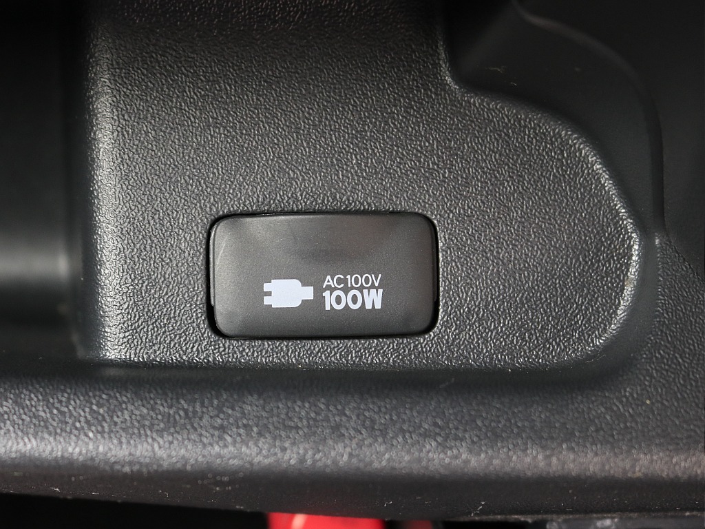 内外装、足回り、ナビと欲しい装備をパッケージングでコンプリートカスタム★もちろん追加カスタムもお任せください！どんなカスタムもお任せください！お客様のニーズに合わせたご提案をさせていただきます！