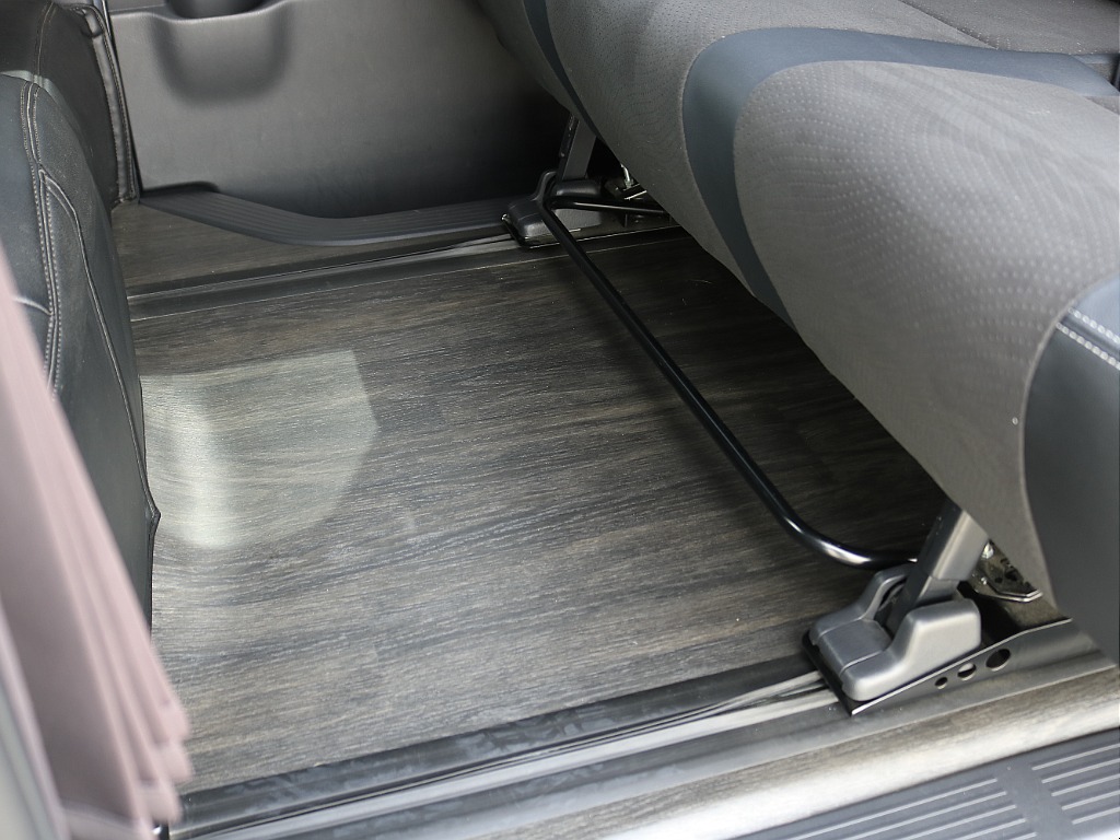 内外装、足回り、ナビと欲しい装備をパッケージングでコンプリートカスタム★もちろん追加カスタムもお任せください！どんなカスタムもお任せください！お客様のニーズに合わせたご提案をさせていただきます！