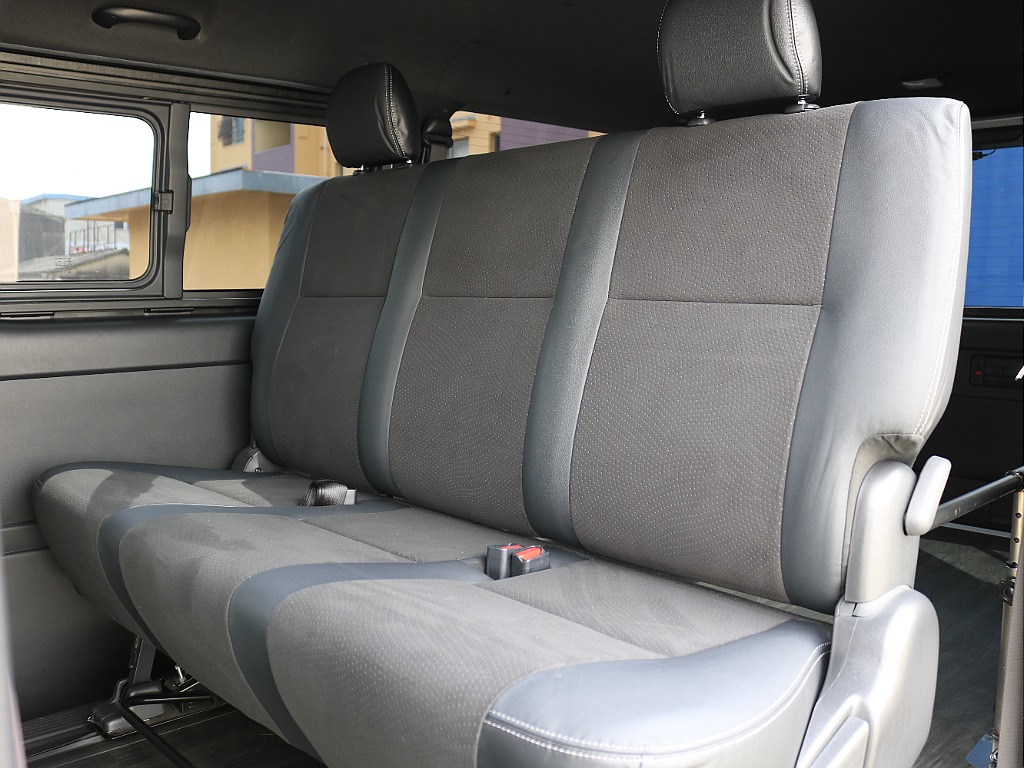 内外装、足回り、ナビと欲しい装備をパッケージングでコンプリートカスタム★もちろん追加カスタムもお任せください！どんなカスタムもお任せください！お客様のニーズに合わせたご提案をさせていただきます！