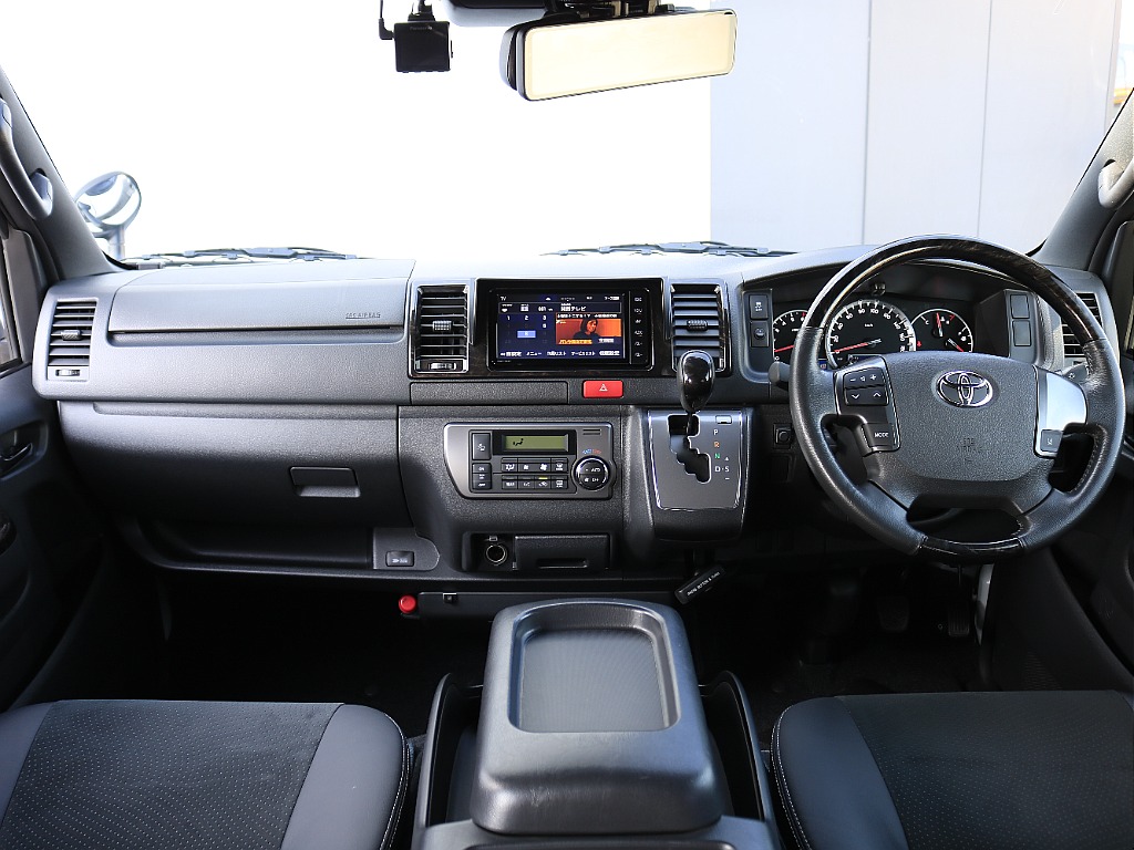 上質なインパネ周り