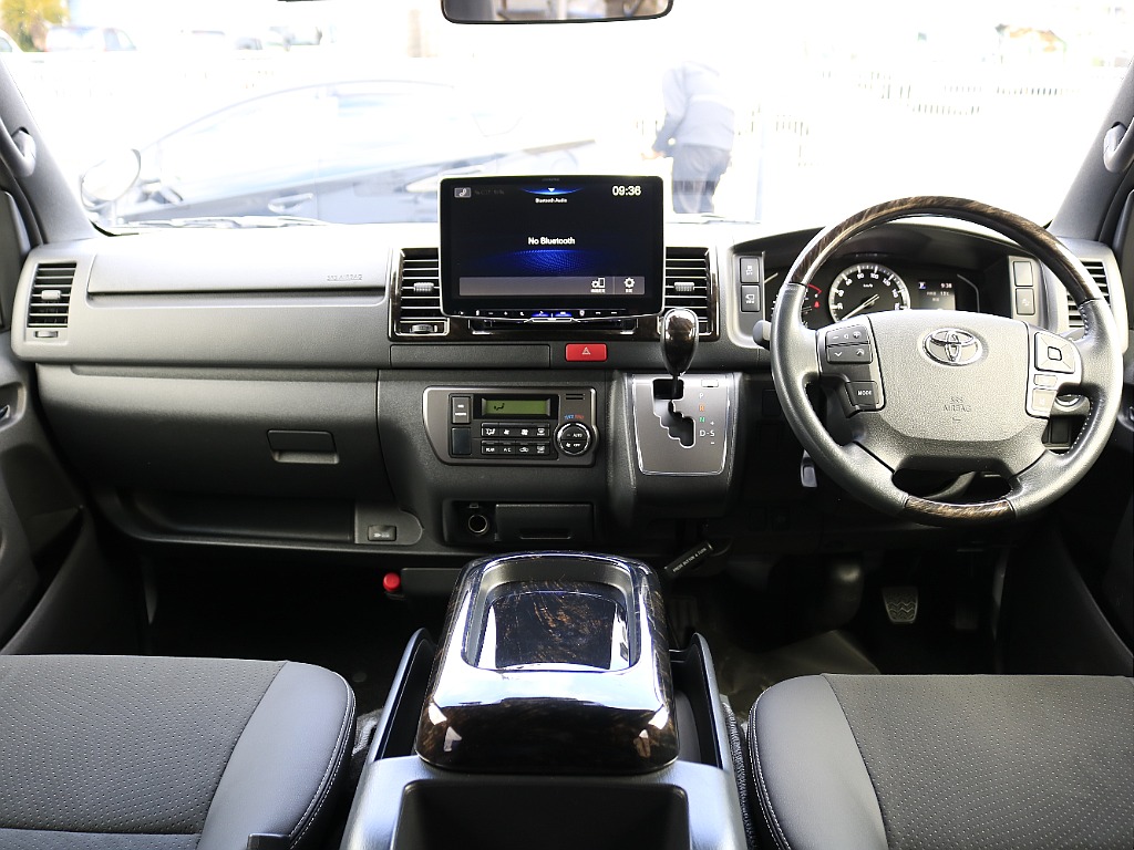 上質なインパネ周り