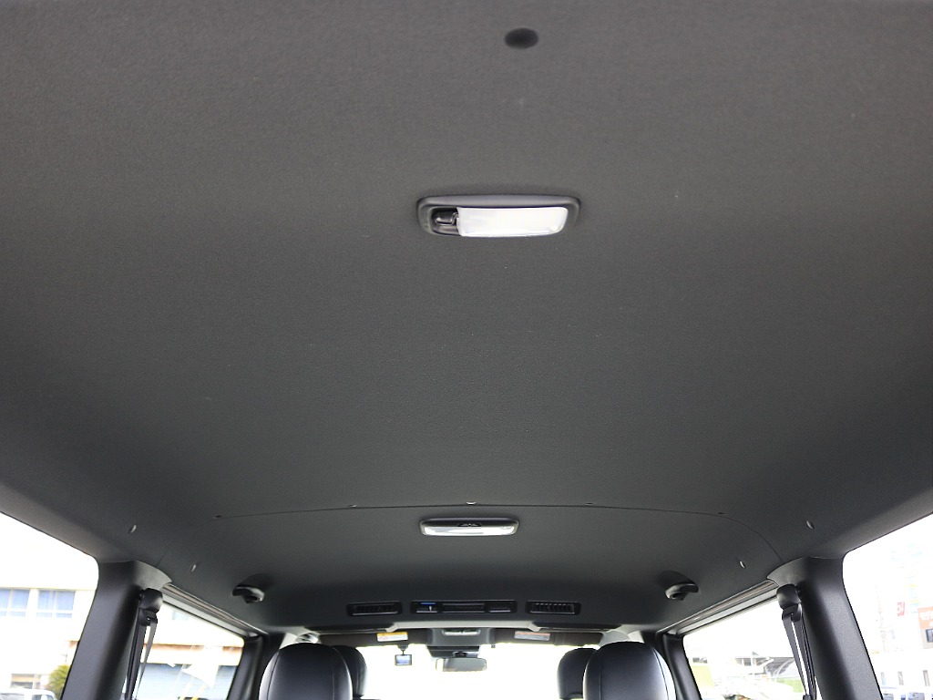 内外装、足回り、ナビと欲しい装備をパッケージングでコンプリートカスタム★もちろん追加カスタムもお任せください！どんなカスタムもお任せください！お客様のニーズに合わせたご提案をさせていただきます！