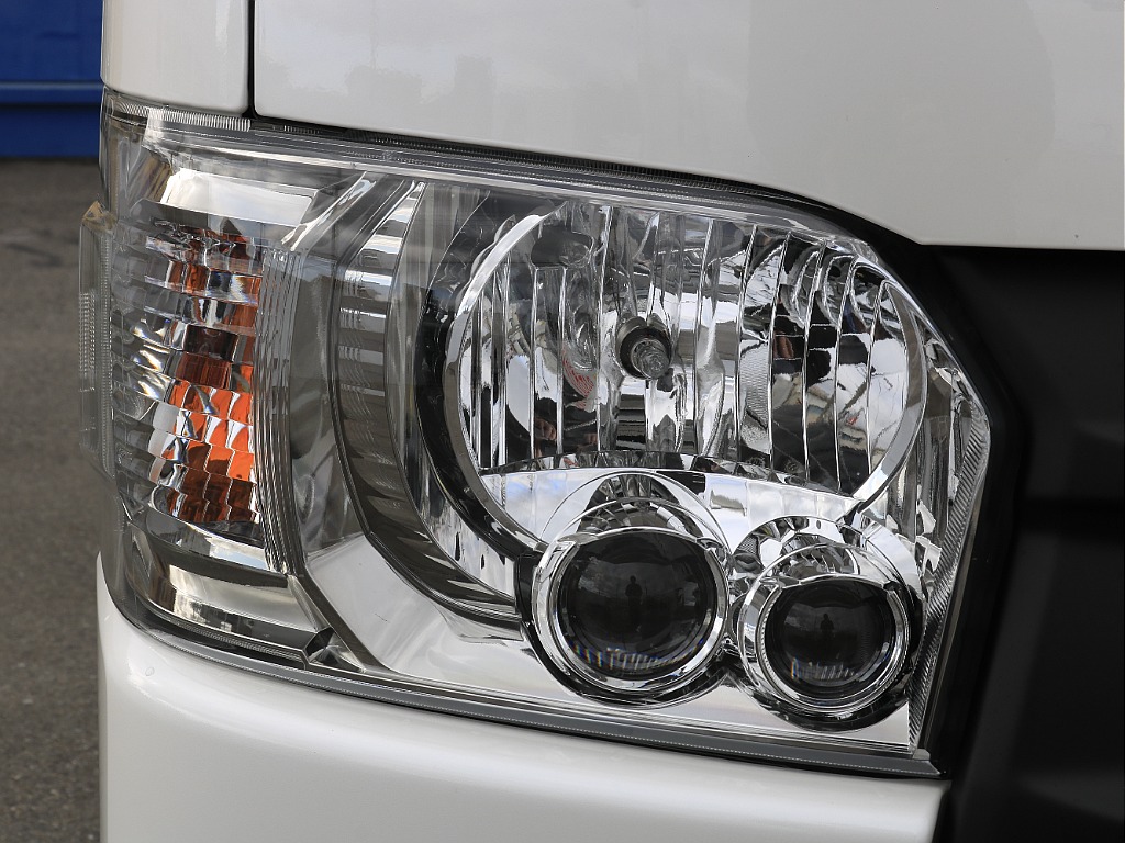 内外装、足回り、ナビと欲しい装備をパッケージングでコンプリートカスタム★もちろん追加カスタムもお任せください！どんなカスタムもお任せください！お客様のニーズに合わせたご提案をさせていただきます！