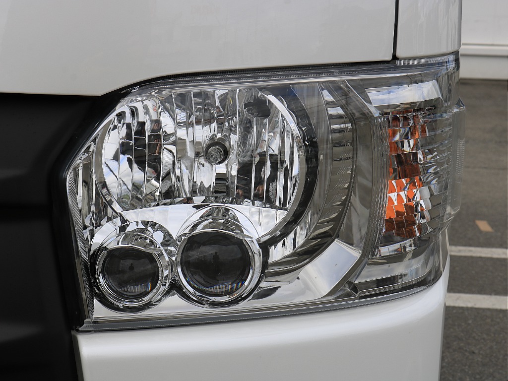 内外装、足回り、ナビと欲しい装備をパッケージングでコンプリートカスタム★もちろん追加カスタムもお任せください！どんなカスタムもお任せください！お客様のニーズに合わせたご提案をさせていただきます！