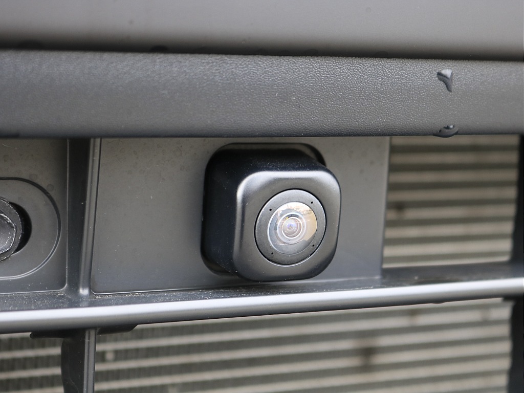 内外装、足回り、ナビと欲しい装備をパッケージングでコンプリートカスタム★もちろん追加カスタムもお任せください！どんなカスタムもお任せください！お客様のニーズに合わせたご提案をさせていただきます！