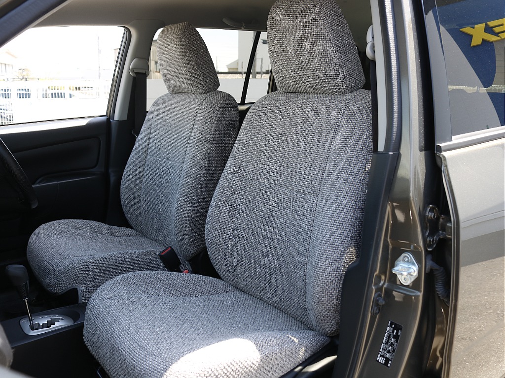 内外装、足回り、ナビと欲しい装備をパッケージングでコンプリートカスタム★もちろん追加カスタムもお任せください！どんなカスタムもお任せください！お客様のニーズに合わせたご提案をさせていただきます！