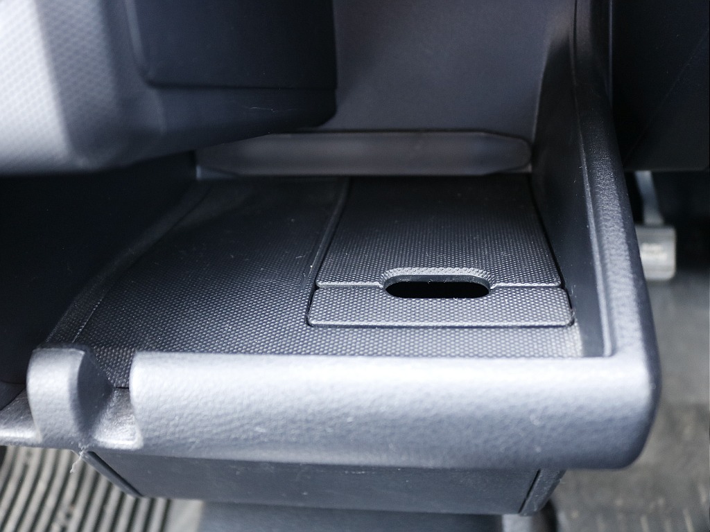 内外装、足回り、ナビと欲しい装備をパッケージングでコンプリートカスタム★もちろん追加カスタムもお任せください！どんなカスタムもお任せください！お客様のニーズに合わせたご提案をさせていただきます！