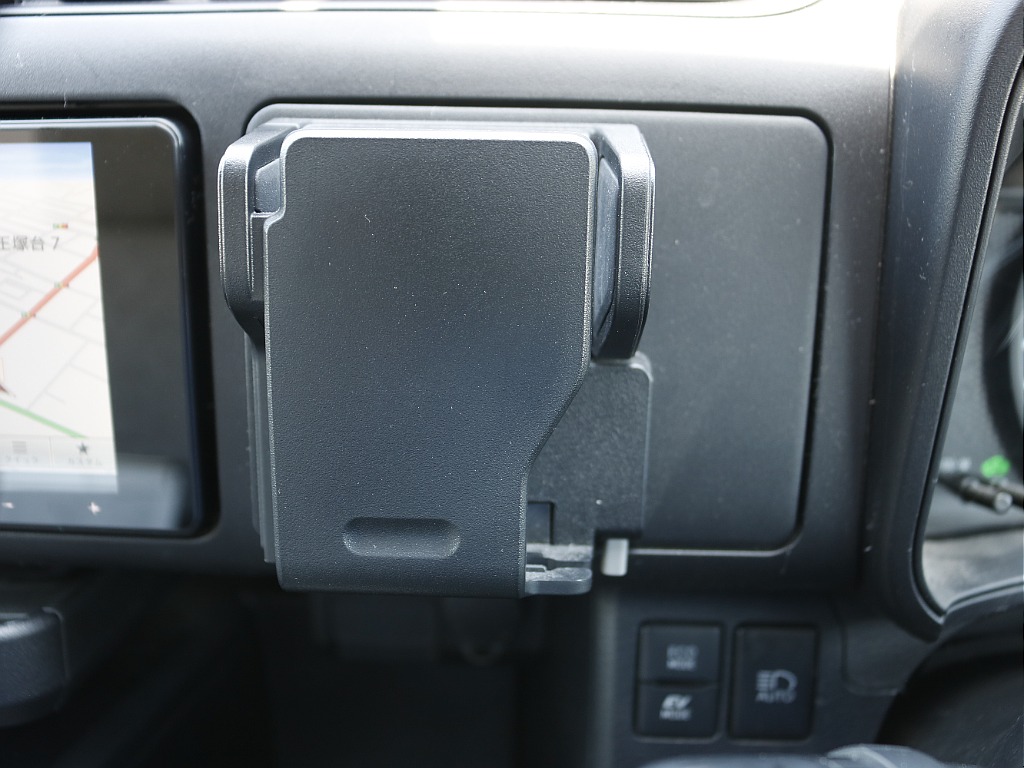 内外装、足回り、ナビと欲しい装備をパッケージングでコンプリートカスタム★もちろん追加カスタムもお任せください！どんなカスタムもお任せください！お客様のニーズに合わせたご提案をさせていただきます！