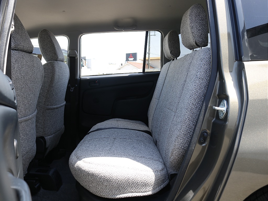 内外装、足回り、ナビと欲しい装備をパッケージングでコンプリートカスタム★もちろん追加カスタムもお任せください！どんなカスタムもお任せください！お客様のニーズに合わせたご提案をさせていただきます！