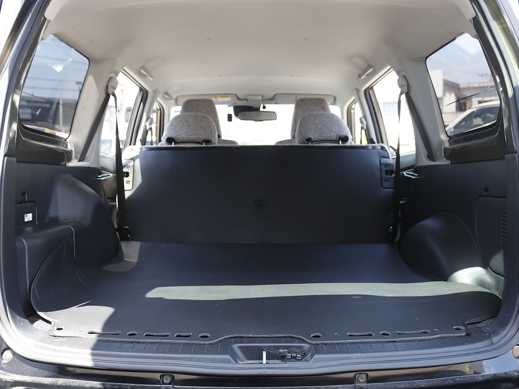 内外装、足回り、ナビと欲しい装備をパッケージングでコンプリートカスタム★もちろん追加カスタムもお任せください！どんなカスタムもお任せください！お客様のニーズに合わせたご提案をさせていただきます！