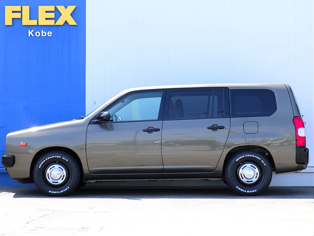 内外装、足回り、ナビと欲しい装備をパッケージングでコンプリートカスタム★もちろん追加カスタムもお任せください！どんなカスタムもお任せください！お客様のニーズに合わせたご提案をさせていただきます！