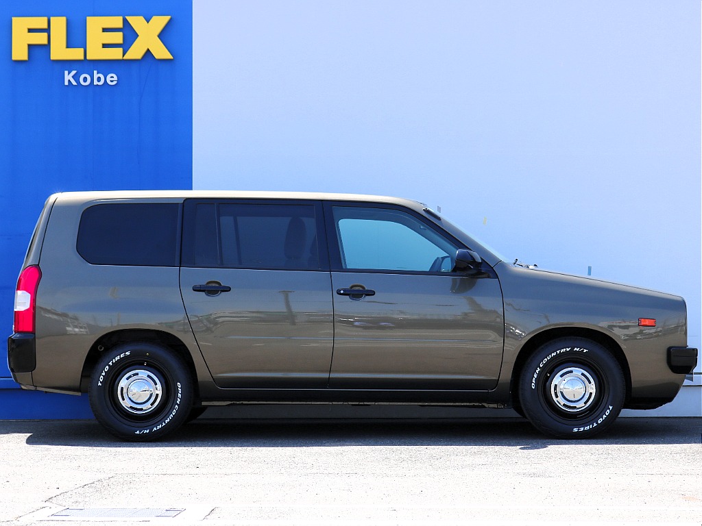 内外装、足回り、ナビと欲しい装備をパッケージングでコンプリートカスタム★もちろん追加カスタムもお任せください！どんなカスタムもお任せください！お客様のニーズに合わせたご提案をさせていただきます！