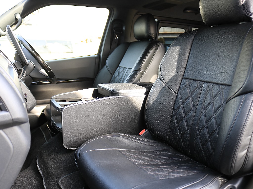 全席ブラックシートカバー