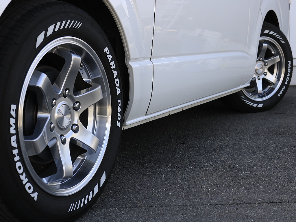 YOKOHAMA　ＰＡＲＡＤＡタイヤ