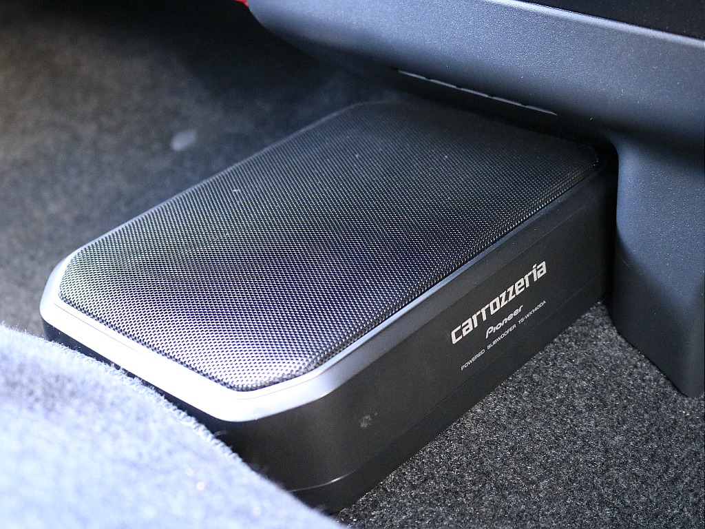 内外装、足回り、ナビと欲しい装備をパッケージングでコンプリートカスタム★もちろん追加カスタムもお任せください！どんなカスタムもお任せください！お客様のニーズに合わせたご提案をさせていただきます！