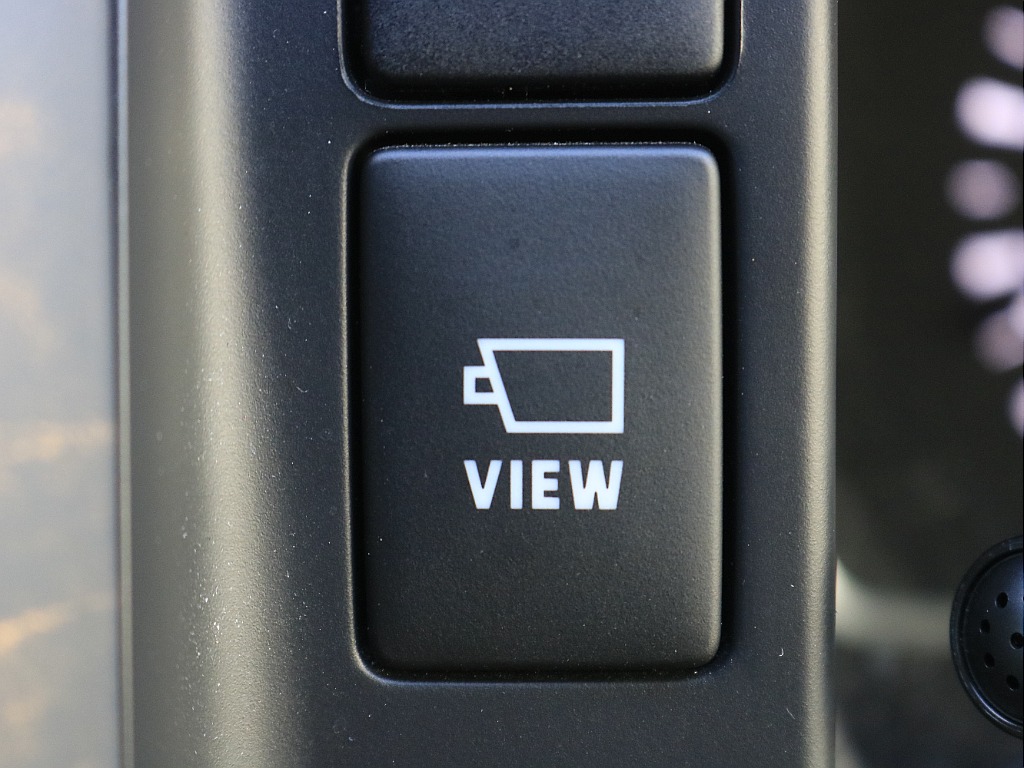 内外装、足回り、ナビと欲しい装備をパッケージングでコンプリートカスタム★もちろん追加カスタムもお任せください！どんなカスタムもお任せください！お客様のニーズに合わせたご提案をさせていただきます！