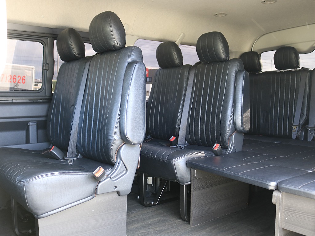 内外装、足回り、ナビと欲しい装備をパッケージングでコンプリートカスタム★もちろん追加カスタムもお任せください！どんなカスタムもお任せください！お客様のニーズに合わせたご提案をさせていただきます！