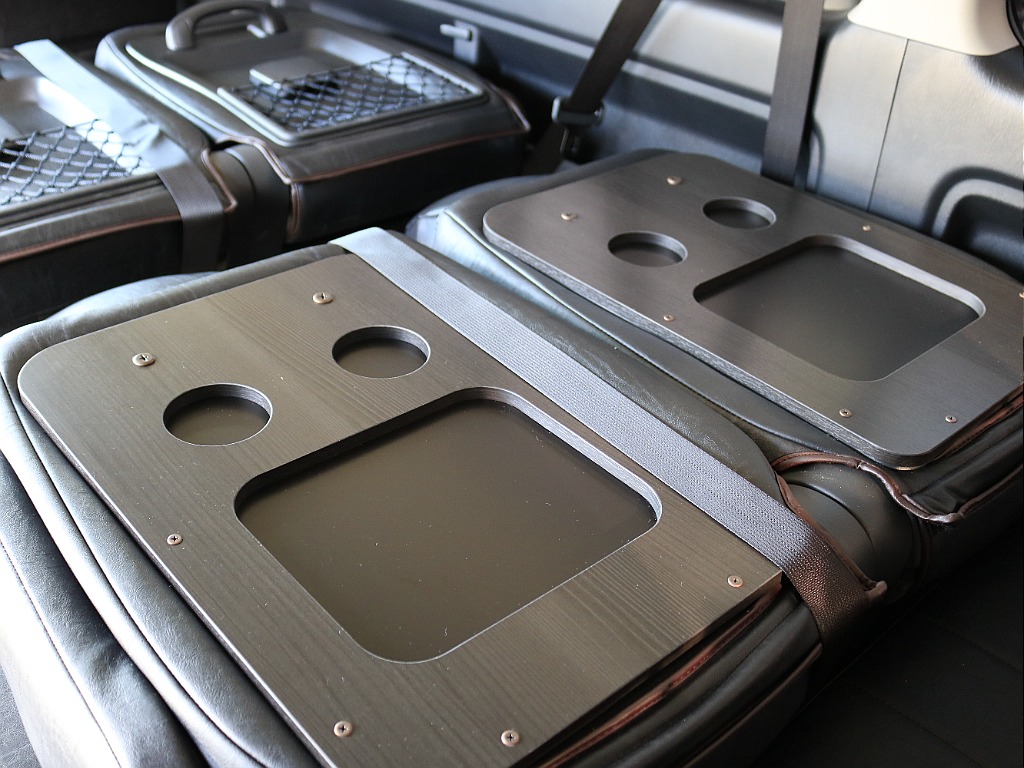 内外装、足回り、ナビと欲しい装備をパッケージングでコンプリートカスタム★もちろん追加カスタムもお任せください！どんなカスタムもお任せください！お客様のニーズに合わせたご提案をさせていただきます！