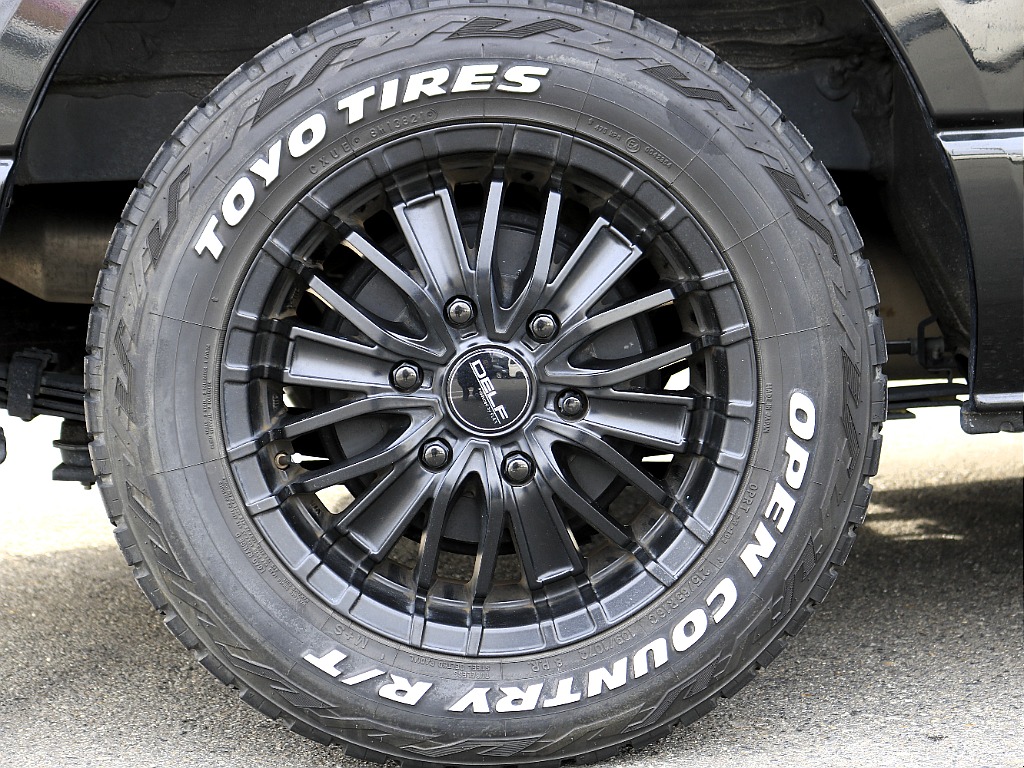 TOYOオープンカントリータイヤ