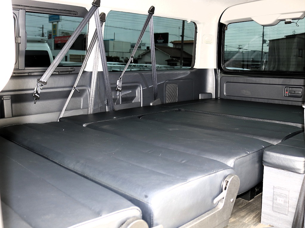 内外装、足回り、ナビと欲しい装備をパッケージングでコンプリートカスタム★もちろん追加カスタムもお任せください！どんなカスタムもお任せください！お客様のニーズに合わせたご提案をさせていただきます！