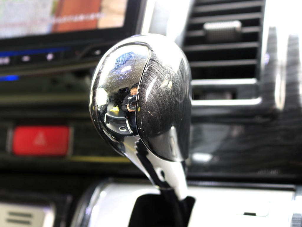 内外装、足回り、ナビと欲しい装備をパッケージングでコンプリートカスタム★もちろん追加カスタムもお任せください！どんなカスタムもお任せください！お客様のニーズに合わせたご提案をさせていただきます！