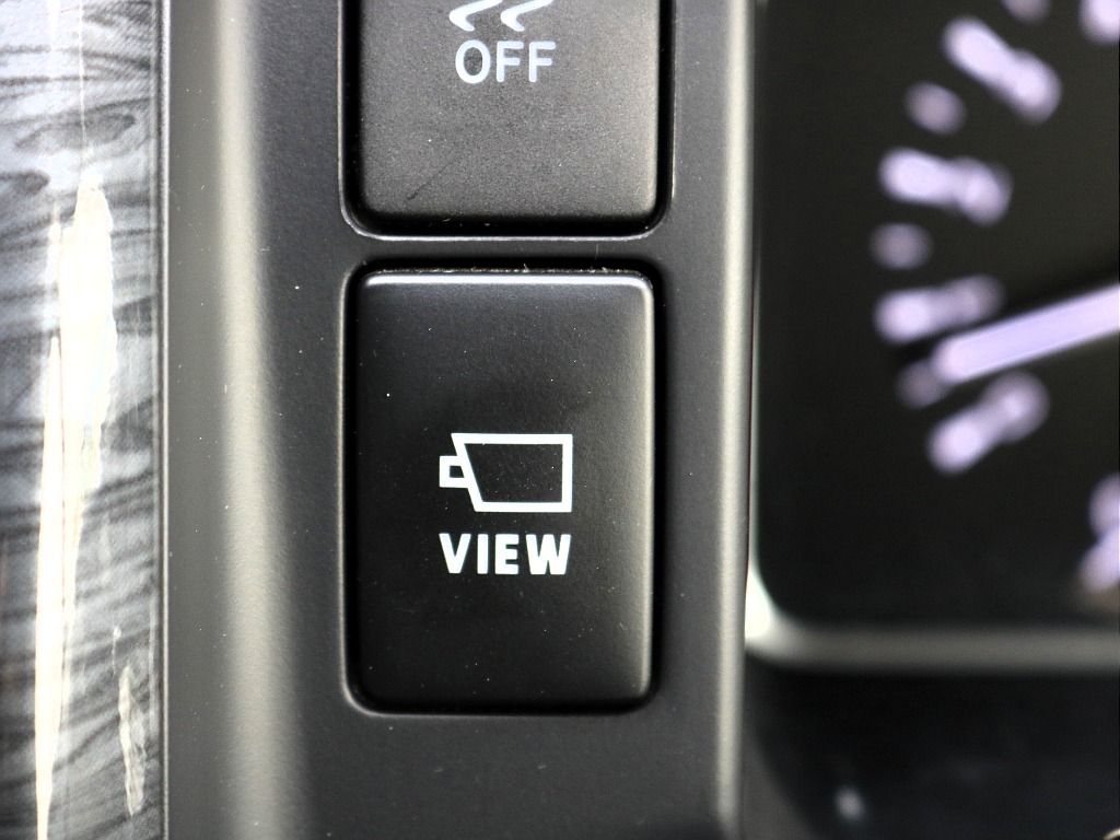 内外装、足回り、ナビと欲しい装備をパッケージングでコンプリートカスタム★もちろん追加カスタムもお任せください！どんなカスタムもお任せください！お客様のニーズに合わせたご提案をさせていただきます！