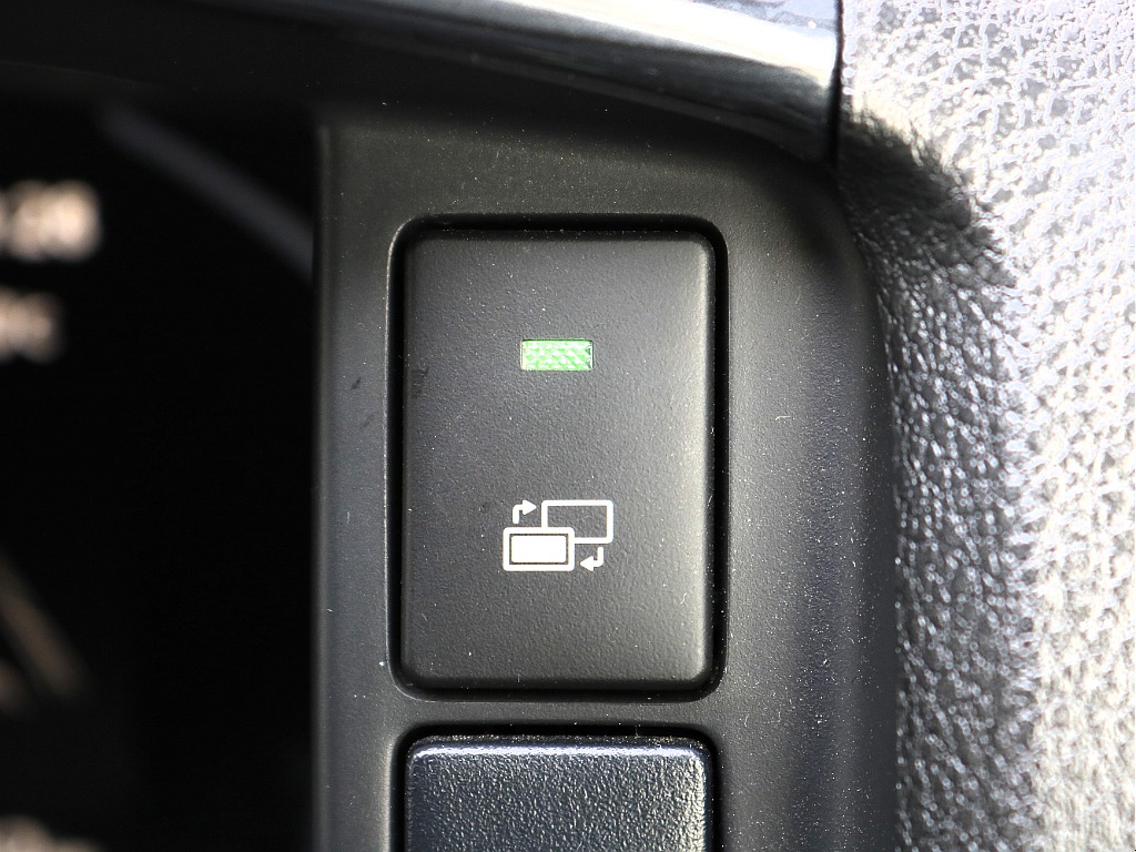 内外装、足回り、ナビと欲しい装備をパッケージングでコンプリートカスタム★もちろん追加カスタムもお任せください！どんなカスタムもお任せください！お客様のニーズに合わせたご提案をさせていただきます！