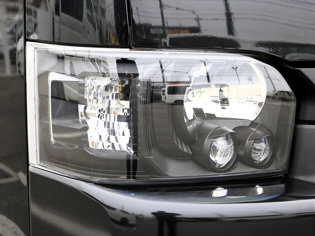 内外装、足回り、ナビと欲しい装備をパッケージングでコンプリートカスタム★もちろん追加カスタムもお任せください！どんなカスタムもお任せください！お客様のニーズに合わせたご提案をさせていただきます！