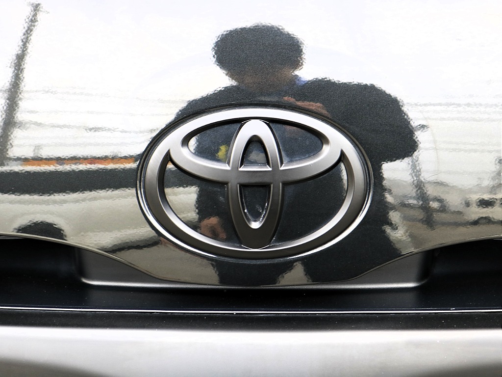 内外装、足回り、ナビと欲しい装備をパッケージングでコンプリートカスタム★もちろん追加カスタムもお任せください！どんなカスタムもお任せください！お客様のニーズに合わせたご提案をさせていただきます！