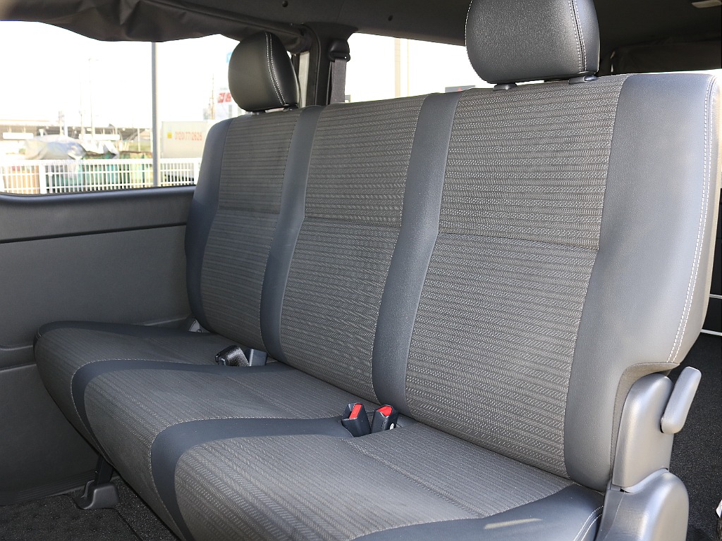 内外装、足回り、ナビと欲しい装備をパッケージングでコンプリートカスタム★もちろん追加カスタムもお任せください！どんなカスタムもお任せください！お客様のニーズに合わせたご提案をさせていただきます！