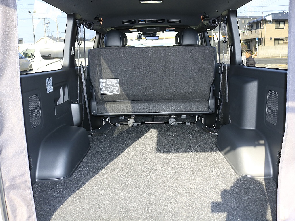 内外装、足回り、ナビと欲しい装備をパッケージングでコンプリートカスタム★もちろん追加カスタムもお任せください！どんなカスタムもお任せください！お客様のニーズに合わせたご提案をさせていただきます！