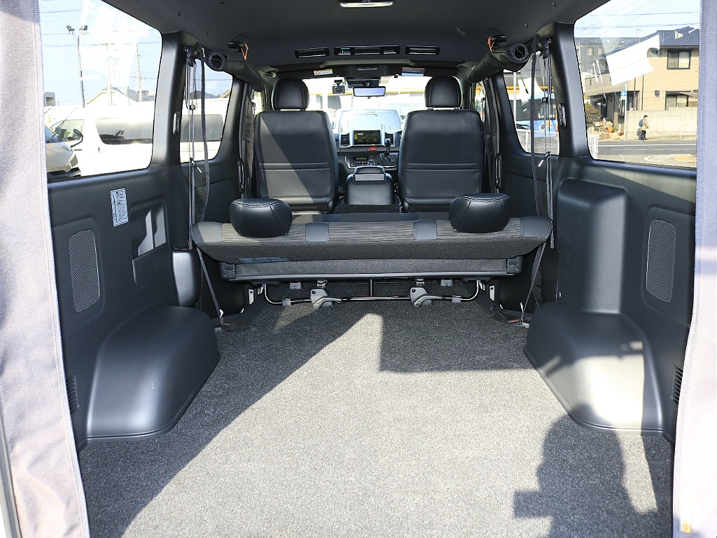 内外装、足回り、ナビと欲しい装備をパッケージングでコンプリートカスタム★もちろん追加カスタムもお任せください！どんなカスタムもお任せください！お客様のニーズに合わせたご提案をさせていただきます！