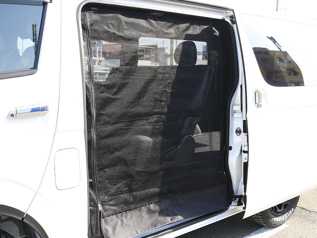 内外装、足回り、ナビと欲しい装備をパッケージングでコンプリートカスタム★もちろん追加カスタムもお任せください！どんなカスタムもお任せください！お客様のニーズに合わせたご提案をさせていただきます！