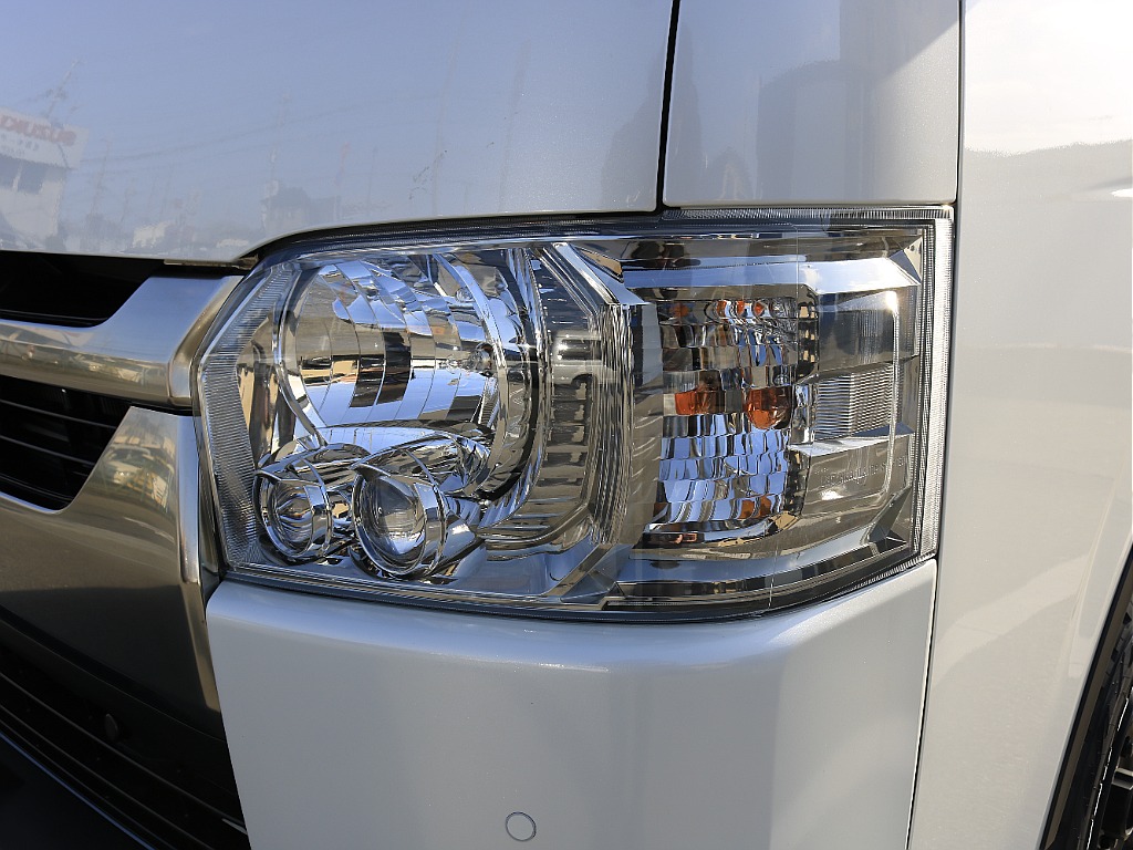 内外装、足回り、ナビと欲しい装備をパッケージングでコンプリートカスタム★もちろん追加カスタムもお任せください！どんなカスタムもお任せください！お客様のニーズに合わせたご提案をさせていただきます！