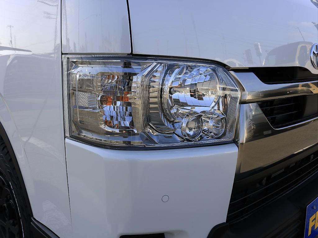 内外装、足回り、ナビと欲しい装備をパッケージングでコンプリートカスタム★もちろん追加カスタムもお任せください！どんなカスタムもお任せください！お客様のニーズに合わせたご提案をさせていただきます！