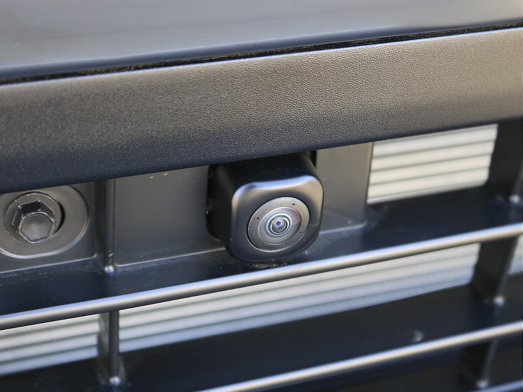 内外装、足回り、ナビと欲しい装備をパッケージングでコンプリートカスタム★もちろん追加カスタムもお任せください！どんなカスタムもお任せください！お客様のニーズに合わせたご提案をさせていただきます！