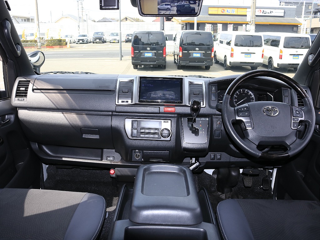 上質なインパネ周り