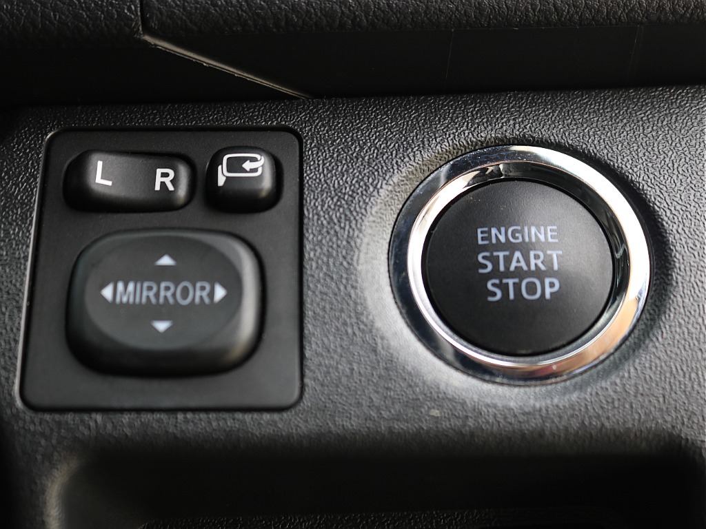 内外装、足回り、ナビと欲しい装備をパッケージングでコンプリートカスタム★もちろん追加カスタムもお任せください！どんなカスタムもお任せください！お客様のニーズに合わせたご提案をさせていただきます！