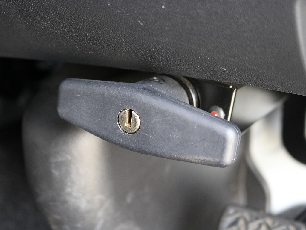 内外装、足回り、ナビと欲しい装備をパッケージングでコンプリートカスタム★もちろん追加カスタムもお任せください！どんなカスタムもお任せください！お客様のニーズに合わせたご提案をさせていただきます！